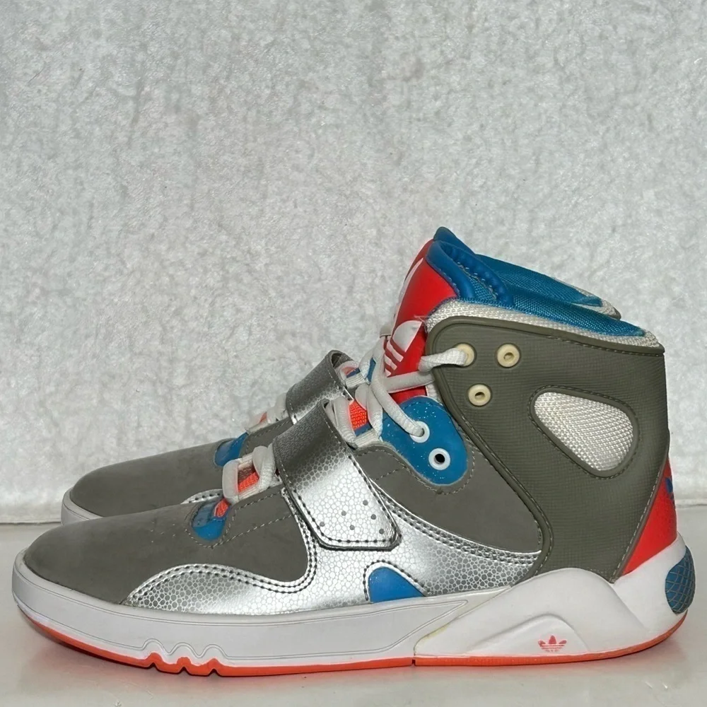 Adidas Womens Grey Roadhouse High Top Basketball Athletic Sneakers Shoes SZ US 6